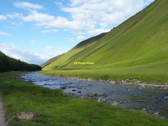 Photo 6"x4" Glen Tilt Creag a' Chrochaidh c2011