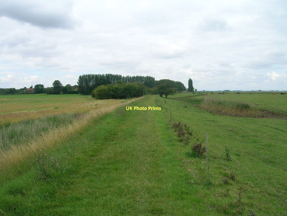 Photo 6"x4" Footpath towards Whitton Whitton\/SE9024 c2011