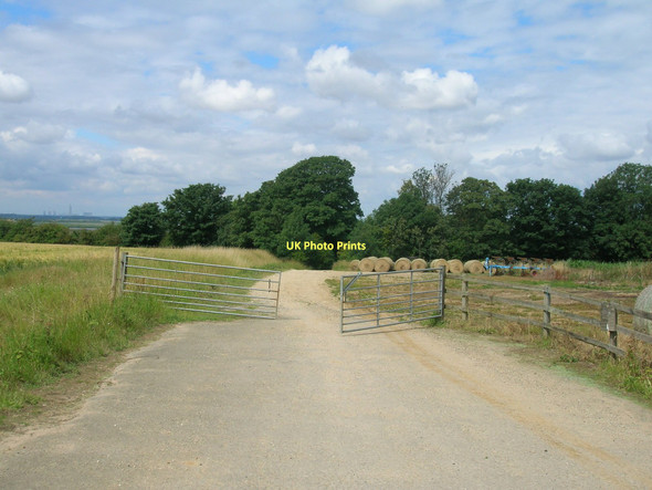 Photo 6"x4" Farm track off Whitton Road Alkborough c2011