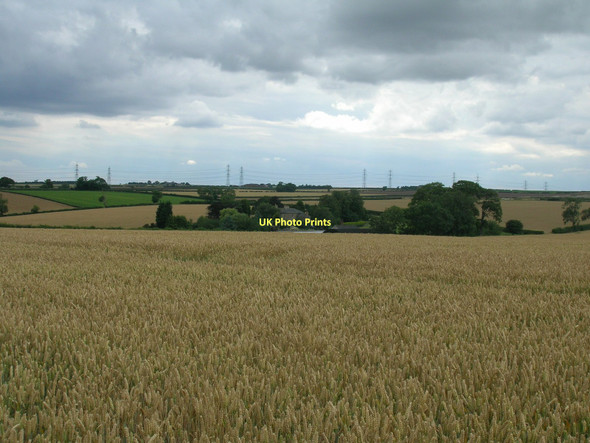 Photo 6"x4" Farmland near Barton Grange Barton-Upon-Humber c2011