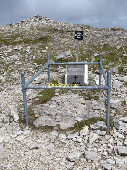 Photo 6"x4" Leaba Phadraig\/St Patrick's Bed on the summit of Croagh Patrick Murrisk c2011