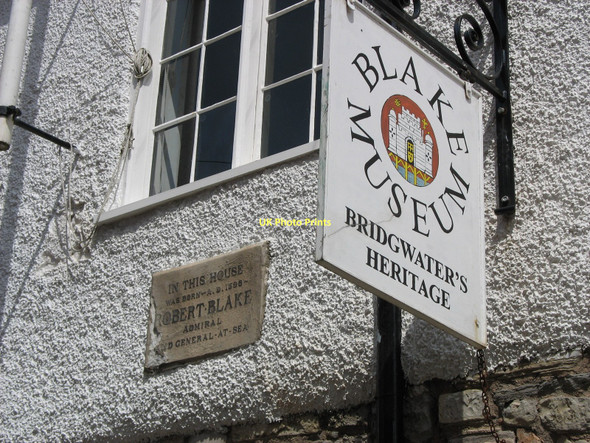 Photo 6"x4" The Admiral Blake Museum Bridgwater c2011