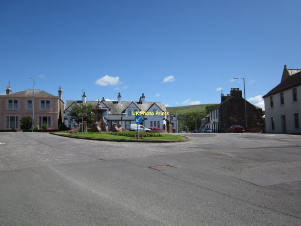 Photo 6"x4" The Fountain Girvan c2011