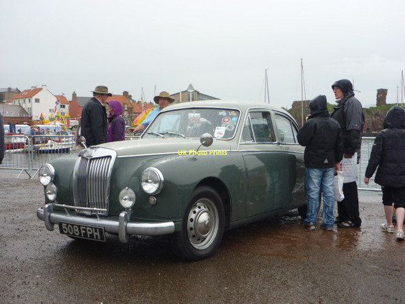 Photo 6"x4" Dunbar Lifeboat Day 2011 : A Crowd Gathers At The MG Saloon Dunbar c2011