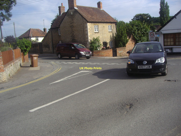 Photo 6"x4" Crossroads of Church Road and Holloway Road Wheatley Wheatley\/SP5905 c2011