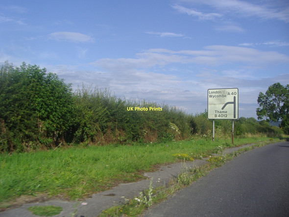 Photo 6"x4" Road sign on the A40 London Road Chalford\/SP7100 c2011