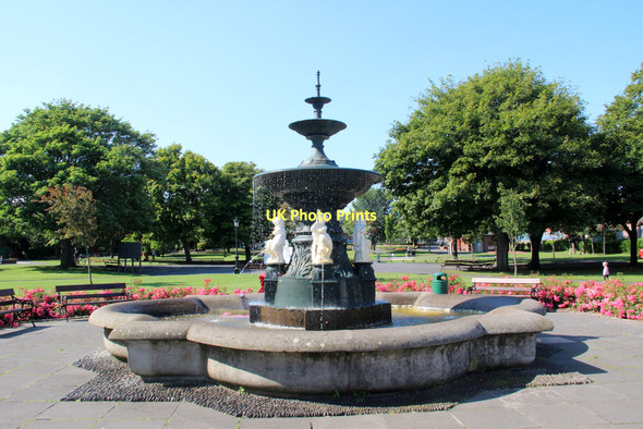 Photo 6"x4" Fountain, People's Park, Dun Laoghaire, Ireland Glasthule c2011