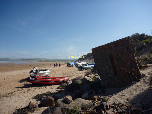 Photo 6"x4" Coastal East Lothian : Boats and Bricks on Peffer Sands Whitekirk c2011