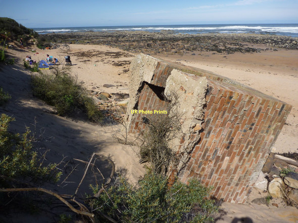 Photo 6"x4" Coastal East Lothian : Slumped On The Beach at Peffer Sands Whitekirk c2011