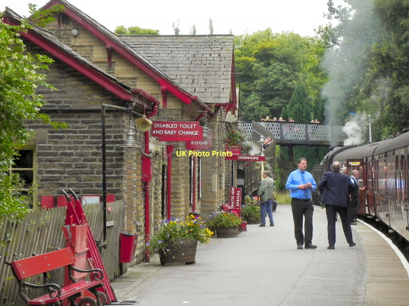 Photo 6"x4" Haworth Railway Station Haworth c2011