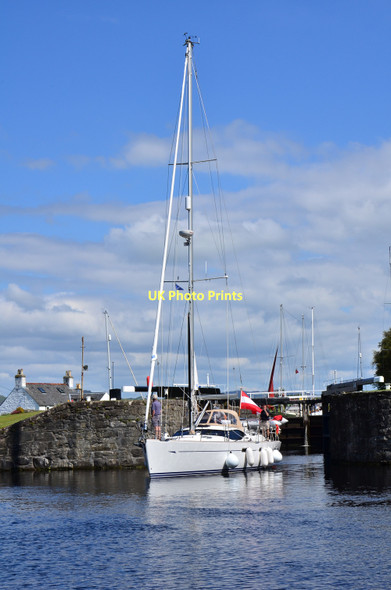 Photo 6"x4" Entering the canal basin - Crinan Crinan c2011