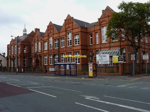 Photo 6"x4" Newhampton Arts Centre Wolverhampton c2011