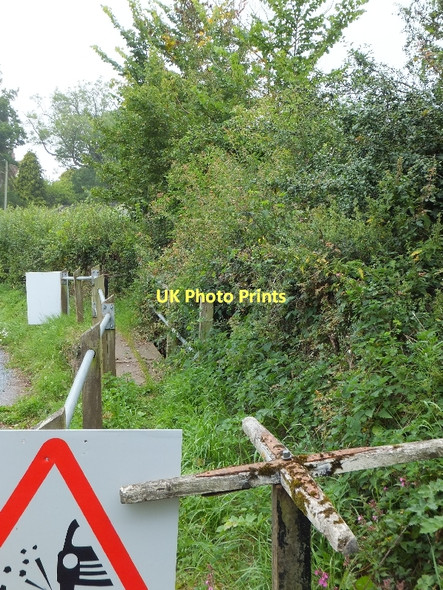 Photo 6"x4" Footbridge at Rosamondford Perkin's Village c2011