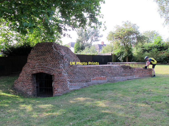 Photo 6"x4" Eltham Conduit Head Eltham c2011