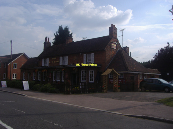 Photo 6"x4" The Red Lion, Woolmer Green Woolmer Green c2011