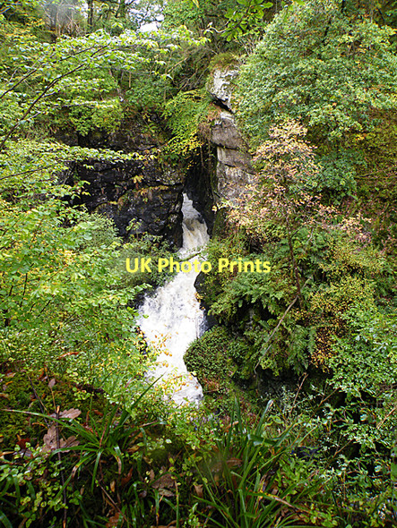 Photo 6"x4" The De'il's Cauldron Comrie\/NN7722 c2010 P1