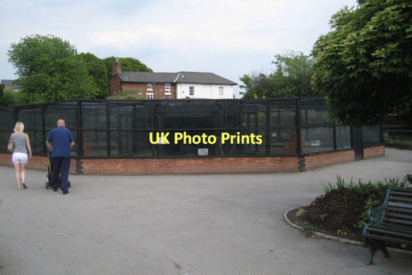 Photo 6"x4" Octagonal aviary, Victoria Park  Stafford c2011
