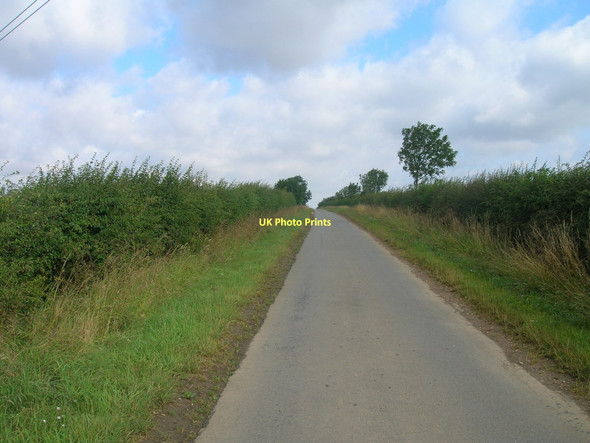 Photo 6"x4" Burnham Road towards Barton-upon-Humber Burnham\/TA0517 c2011