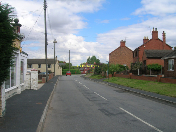Photo 6"x4" Queens Road, Barnetby le Wold Barnetby le Wold c2011