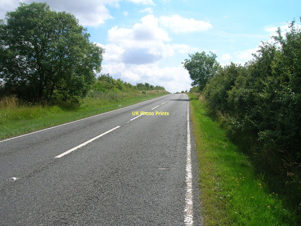 Photo 6"x4" A1084 towards Grimsby Searby c2011