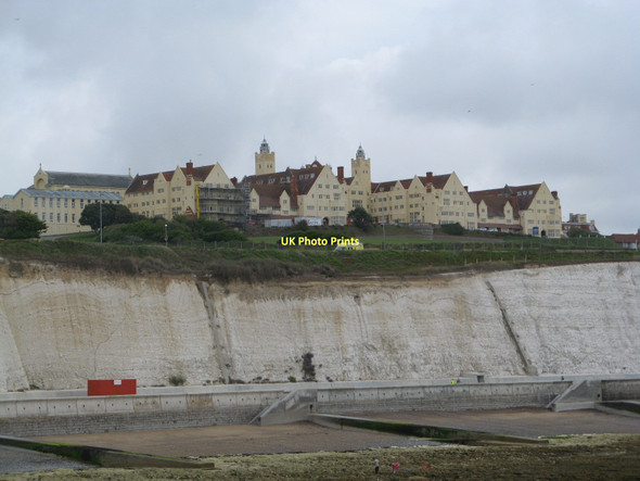 Photo 6"x4" Roedean School and cliffs Roedean c2011