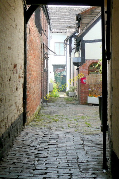 Photo 6"x4" Ledbury alleyway Ledbury c2009