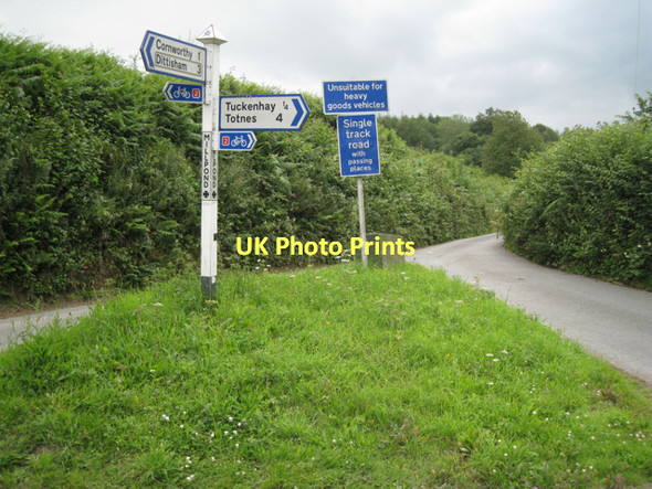 Photo 6"x4" Millpond Cross Tuckenhay c2011