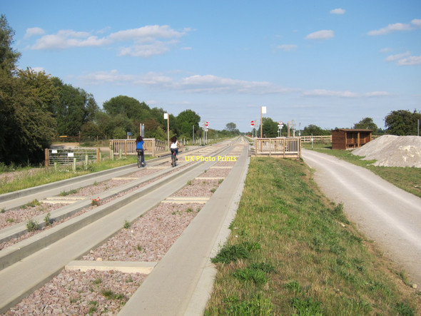 Photo 6"x4" Guided Busway request stop, Fen Drayton Lakes Fen Drayton c2011