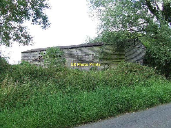Photo 6"x4" Old Wooden Barn Cock & End c2011