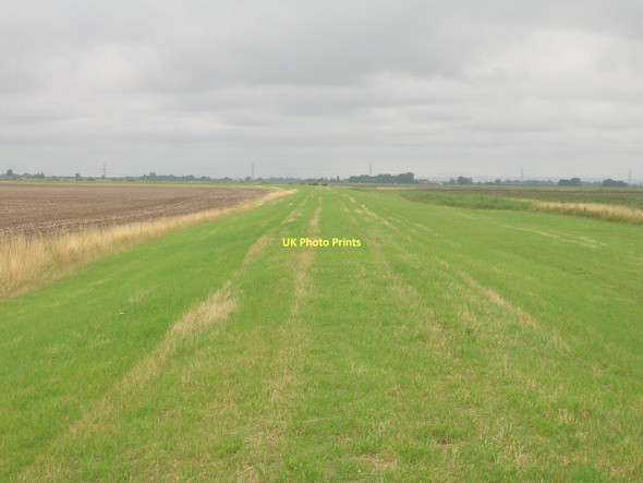 Photo 6"x4" Footpath on the River Trent floodbank Adlingfleet c2011