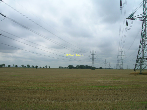 Photo 6"x4" Farmland between pylons Burton Stather c2011