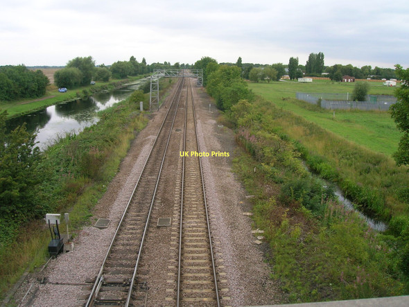 Photo 6"x4" Railway towards Doncaster Ealand c2011