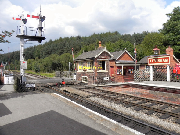 Photo 6"x4" Levisham Signals and Signal Box Newton-on-Rawcliffe c2011