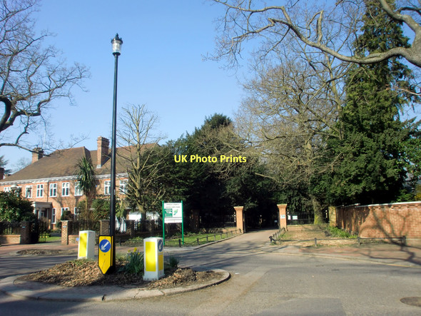 Photo 6"x4" Mini Roundabout and Entrance to Grovelands Park, Broad Walk, London N21 Southgate\/TQ3094 c2011