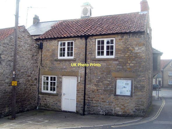 Photo 6"x4" Community office, Crown Square (2) Kirkbymoorside c2011