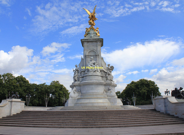 Photo 6"x4" Queen Victoria Memorial Westminster c2011