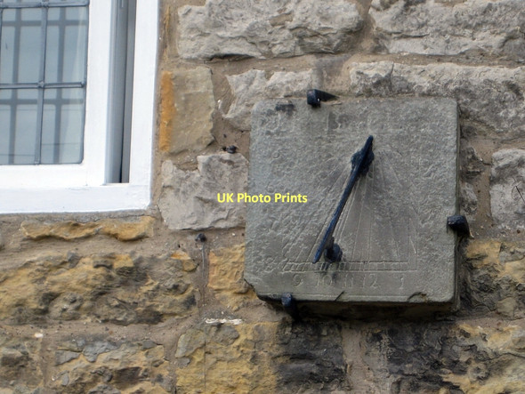 Photo 6"x4" Church Street cottage, sundial Kirkbymoorside c2011