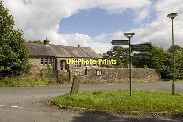 Photo 6"x4" Road junction Lane Ends Lane Ends\/SD7550 c2011