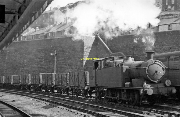 Photo 6"x4" Empties passing Pontypridd Station returning to the mines Pontypridd\/ST0789 c1949