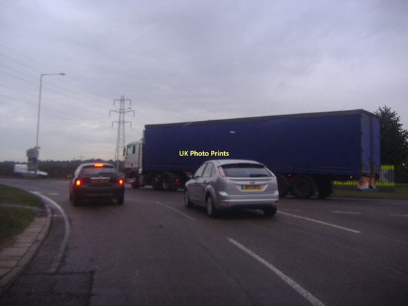 Photo 6"x4" Kidney Wood roundabout, Slip End Luton\/TL0921 c2011