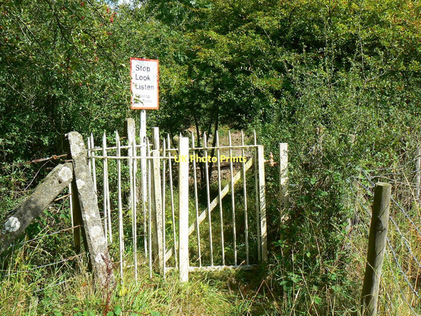 Photo 6"x4" Gate across footpath, Minety Minety c2011