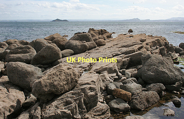 Photo 6"x4" Limestone Layers and Lava Lumps Kinghorn\/NT2686 c2011