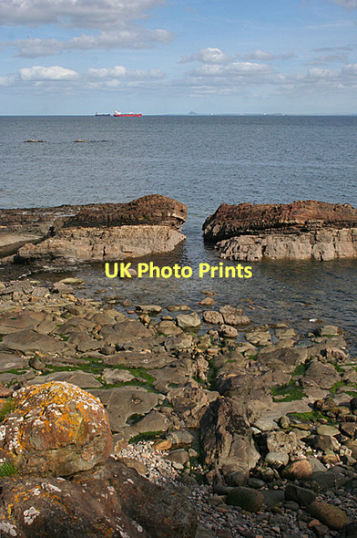 Photo 6"x4" Fault in the Rocks Kinghorn\/NT2686 c2011