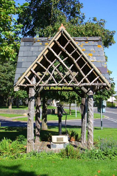Photo 6"x4" The village pump in Shrivenham Bourton\/SU2387 c2011