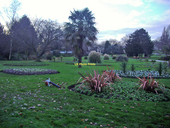 Photo 6"x4" Flowerbeds in Roundwood Park Willesden c2008