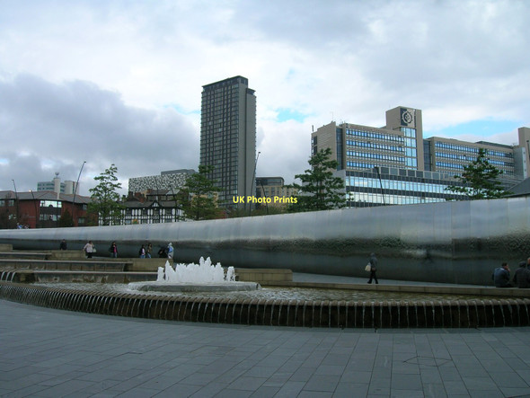 Photo 6"x4" Fountain near Sheffield Station Sheffield\/SK3587 c2011
