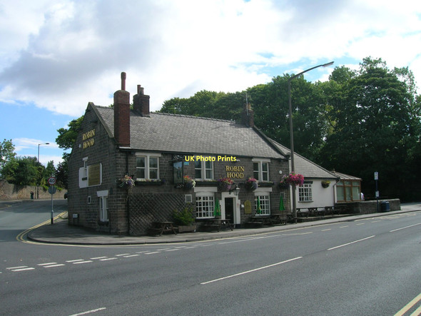 Photo 6"x4" The Robin Hood, Aughton Aughton\/SK4586 c2011