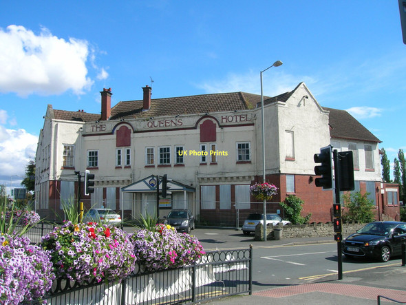 Photo 6"x4" The Queens Hotel, Maltby Maltby\/SK5292 c2011