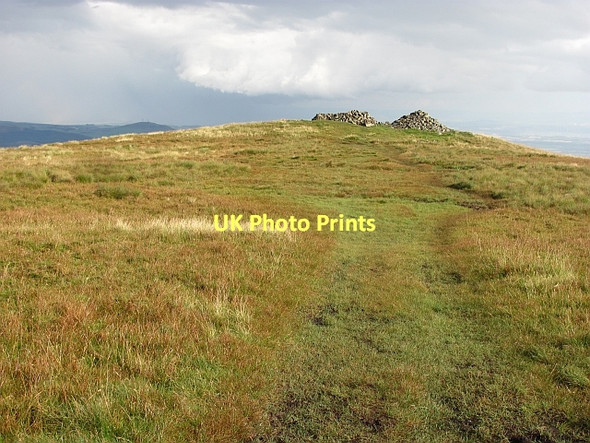 Photo 6"x4" Cairns, King's Seat Hill Tillicoultry c2011
