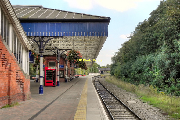 Photo 6"x4" Poulton Railway Station Poulton-Le-Fylde c2011